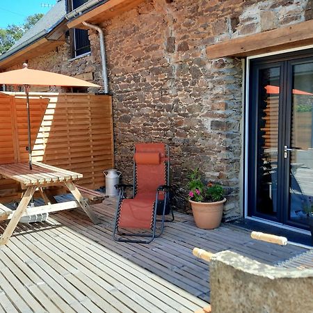 A La Memoire De Merlin & Spa Saint-Malon-sur-Mel 외부 사진