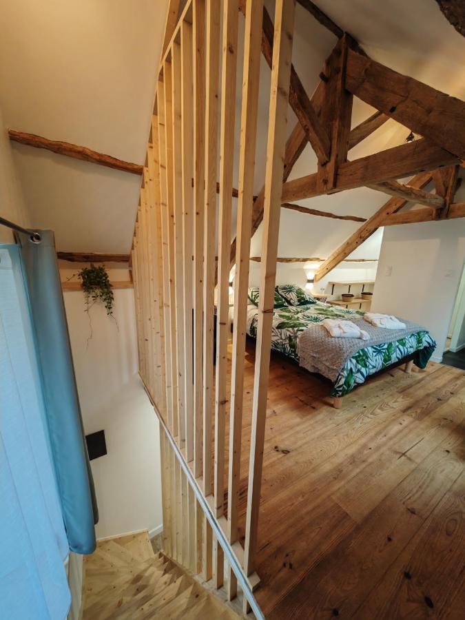 A La Memoire De Merlin & Spa Saint-Malon-sur-Mel 외부 사진