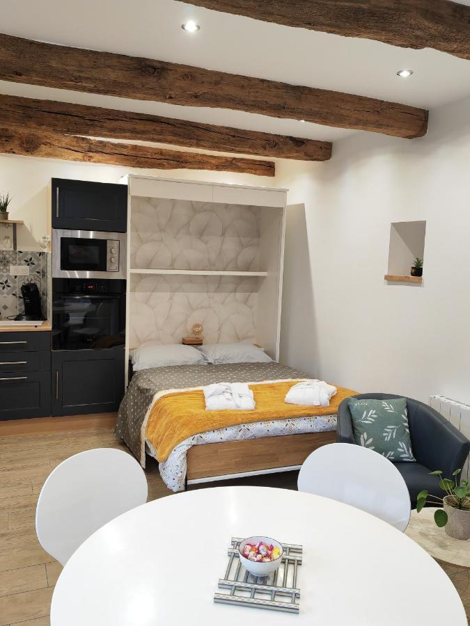 A La Memoire De Merlin & Spa Saint-Malon-sur-Mel 외부 사진