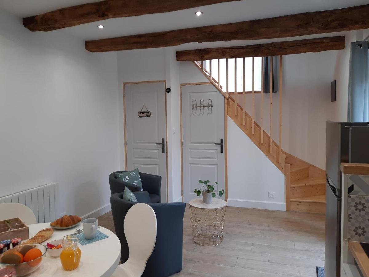 A La Memoire De Merlin & Spa Saint-Malon-sur-Mel 외부 사진