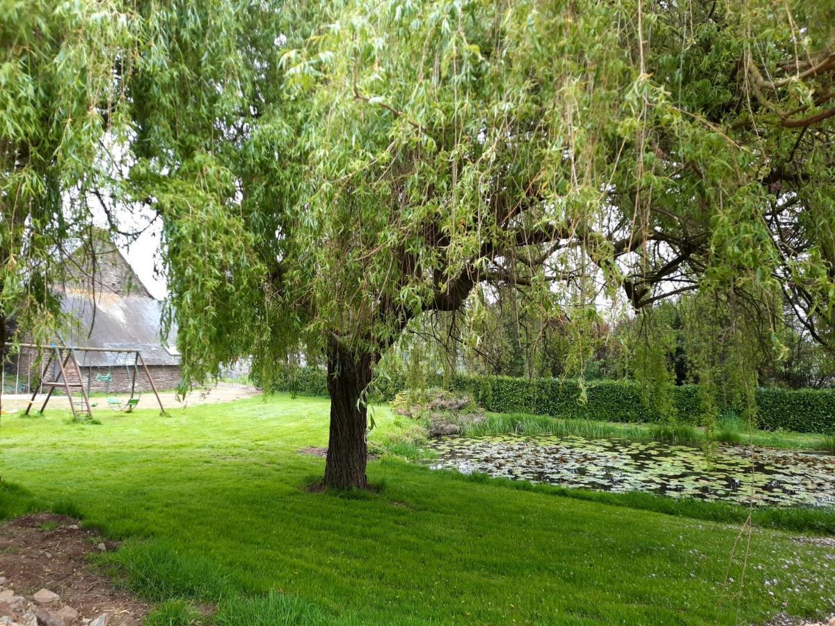 A La Memoire De Merlin & Spa Saint-Malon-sur-Mel 외부 사진