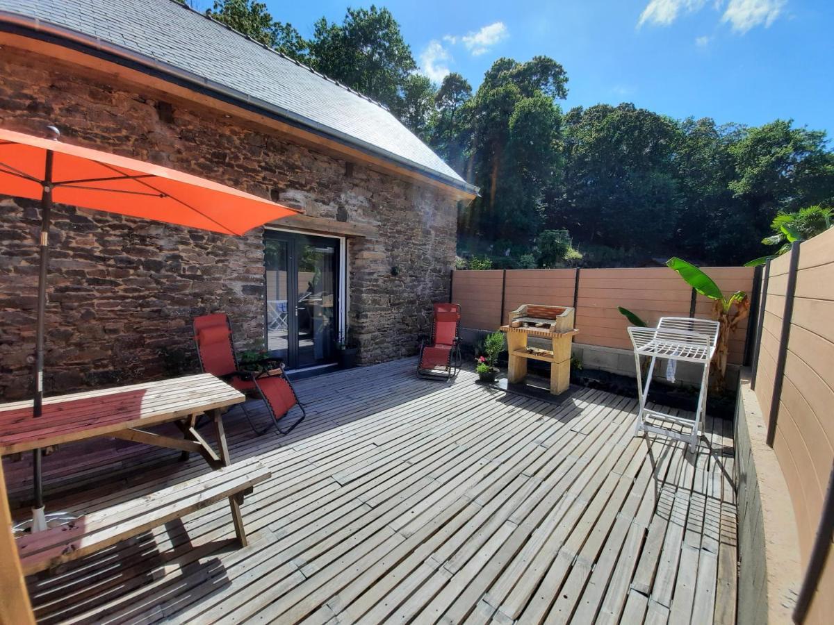 A La Memoire De Merlin & Spa Saint-Malon-sur-Mel 외부 사진